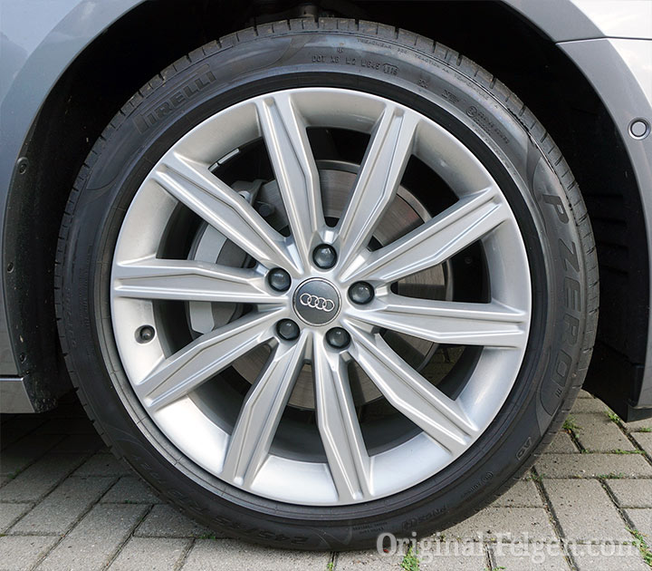 Audi Alufelge 10-Speichen Dynamik Design silber